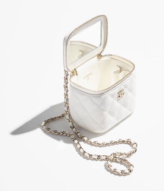 CLASSIC SMALL VANITY WITH CHAIN