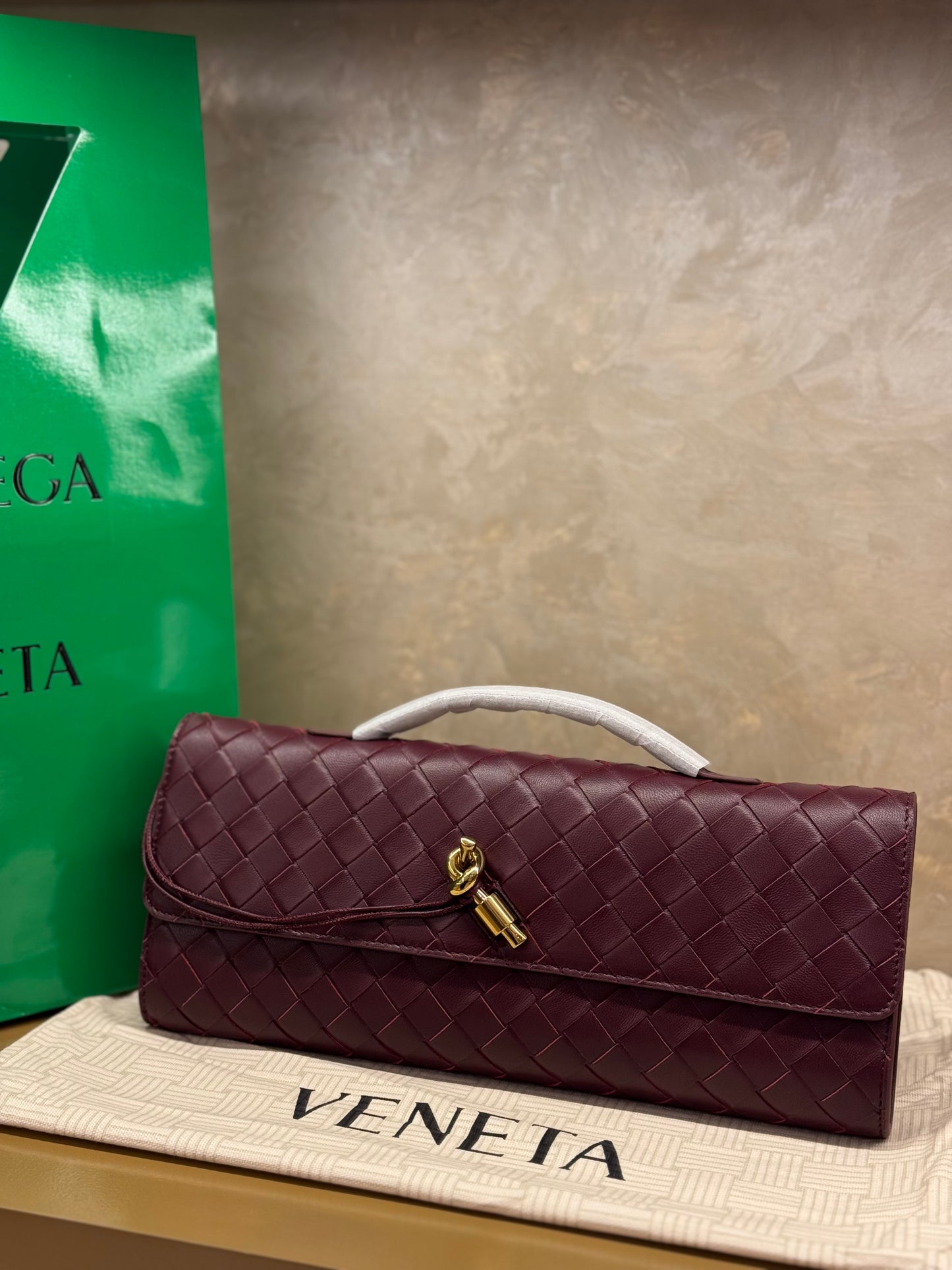 Bottega Veneta - Andiamo Clutch