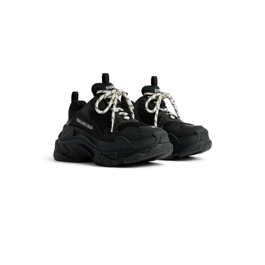TRIPLE S SNEAKER IN BLACK