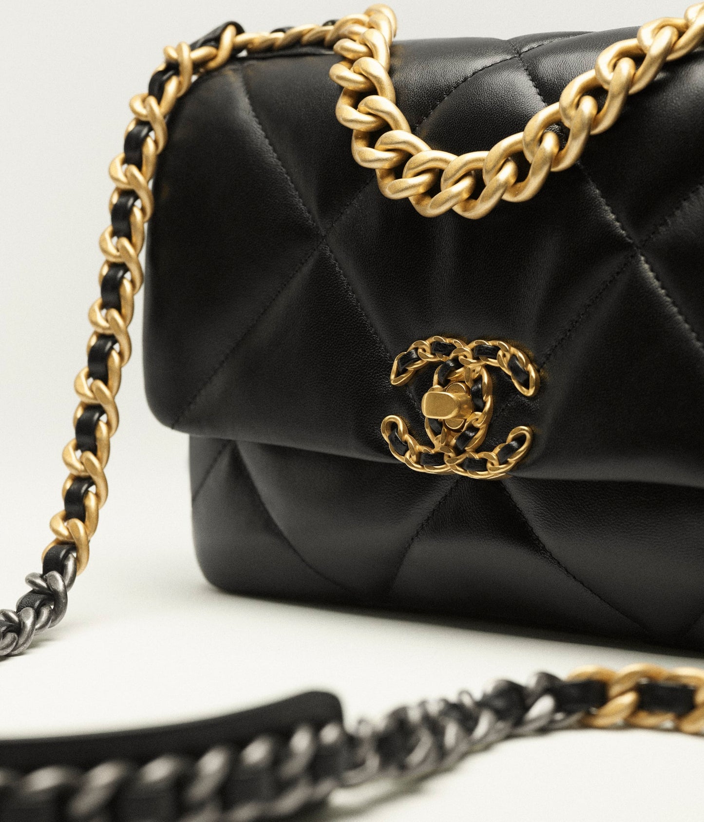 CHANEL 19 HANDBAG