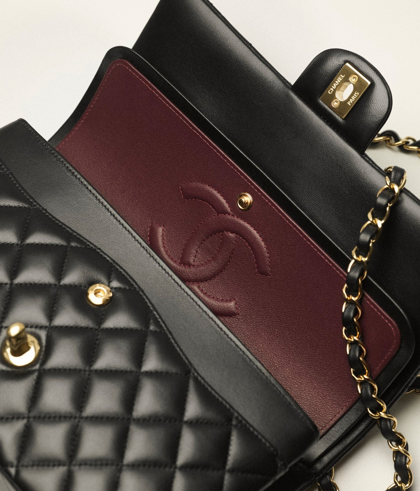 CLASSIC 11.12 HANDBAG